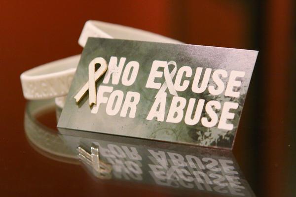 Almost 2,900 lapel pins were distributed.